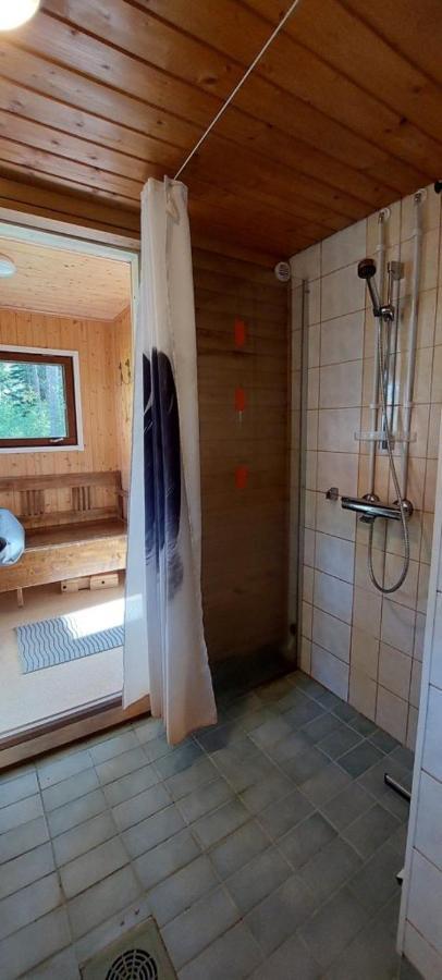 Pulla Karvisen Maatilamatkailussa Ruokola Buitenkant foto